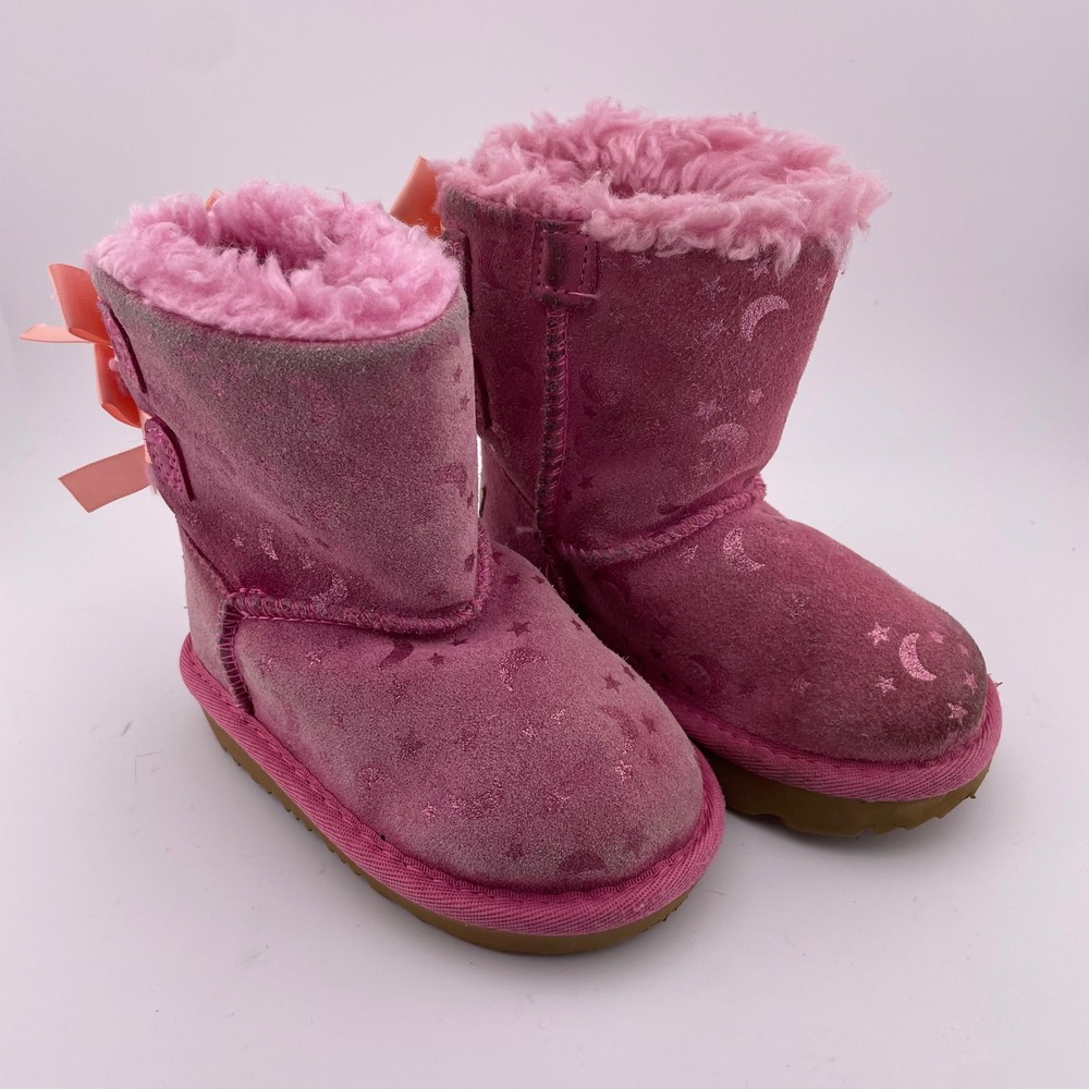 UGG Toddler‎ Pink Stars Moons Bailey Bow Boots Sheepskin Winter Cozy Size 6